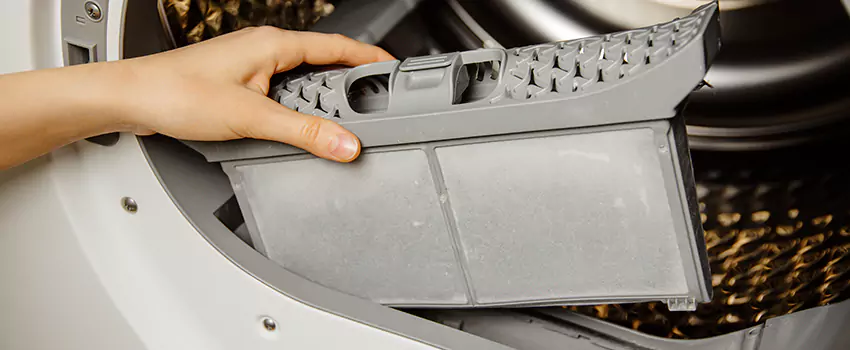 Signs Of A Clogged Dryer Lint Trap in Bridgeview, Illinois